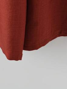 EMERY ROSE 大码女士舒适亚麻短袖衬衫和裤子套装，V领蕾丝边饰，休闲度假装 - 紅木色 - 查看 6