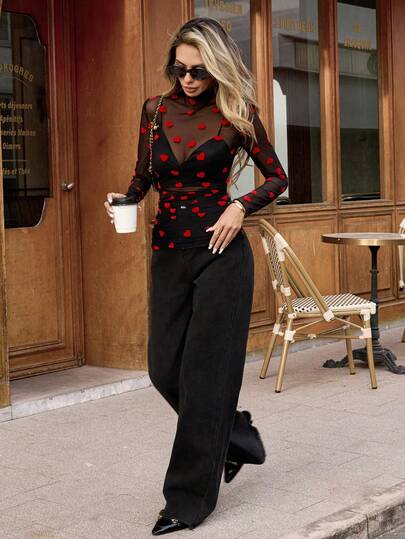 SHEIN PariChic Blusa elegante y sexy de mujer con cuello mao, plisada, con corazón estampado en malla transparente