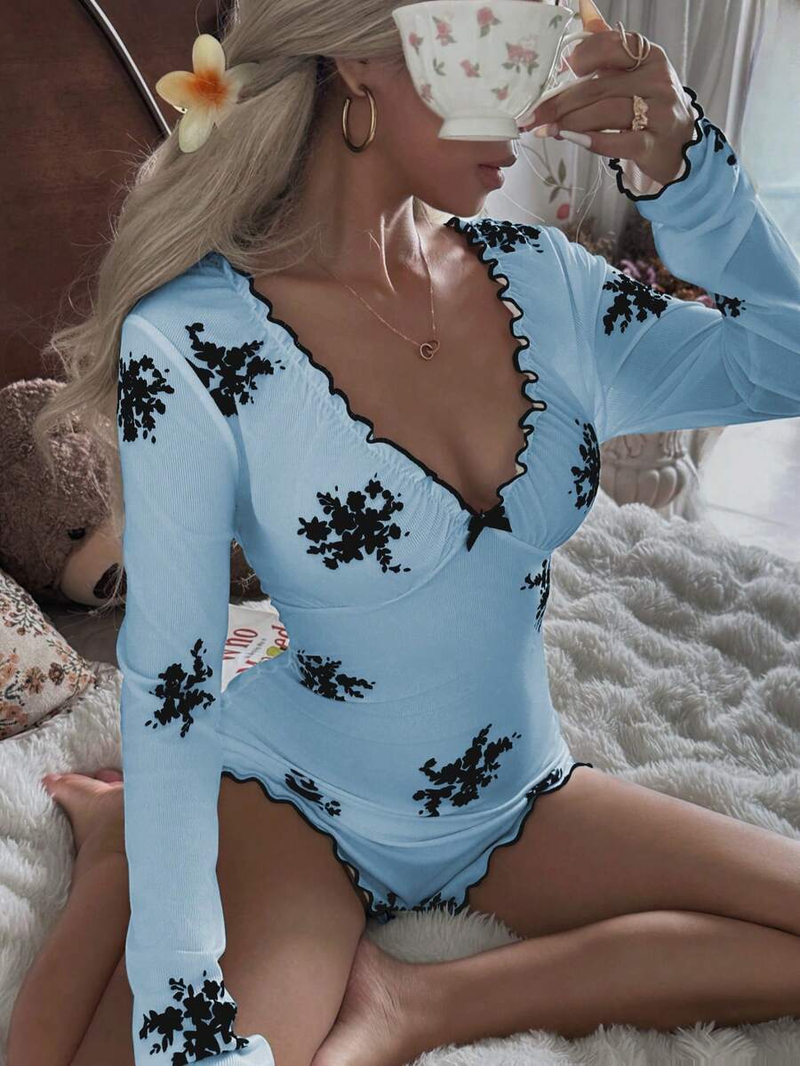 CottageSlumber Bộ áo liền quần dài tay in hoa, cổ chữ V, viền bèo nhún và nơ trang trí dành cho nữ. - Màu xanh lam - Xem 1