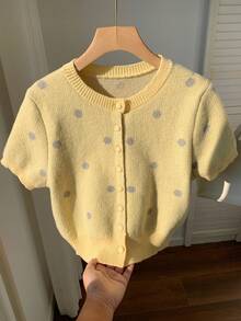 Comfortcana 2026新款时尚女士圆领波点图案休闲百搭短袖开衫，适合夏季、情人节、春假、狂欢节、海滩、生日等场合穿着，也是外出活动的理想之选。 - 鵝黃色 - 查看 3