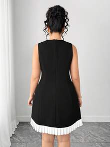 SHEIN PETITE CURVE 大码女式圆领无袖收腰连衣裙，显瘦，适合日常通勤，百搭时尚，简约优雅 - 黑與白 - 查看 2