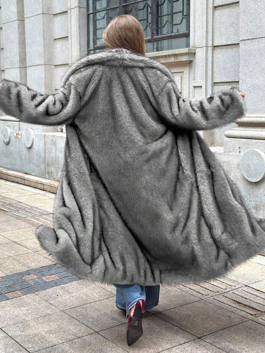SHEIN EZwear 大码女式黑色仿皮草外套,秋冬季 - 黑色 - 查看 1