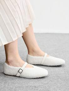 CUCCOO BIZCHIC Sepatu Slip-On Kasual Wanita dengan Desain Gesper dan Bahan Bulu Imitasi untuk Natal dan Hari Valentine - Putih - View 5