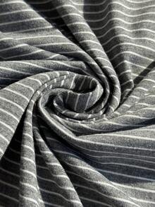 Comfortcana 加大码黑白条纹休闲抽绳裤，适合秋冬季、圣诞节、新年、感恩节、派对、婚礼、海滩、毕业典礼、时尚、优雅、休闲、外出、约会、预约、通勤等场合。条纹睡裤，抽绳睡裤，女士睡裤。 - 灰色 - 查看 3