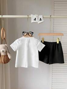 SHEIN Playful Pals 2件套婴儿/男女通用幼儿0-3岁斋月休闲简约月亮字母印花短袖圆领T恤和百搭针织短裤套装，适合春夏、日常、户外、居家穿着，时尚百搭。 - 彩色 - 查看 3