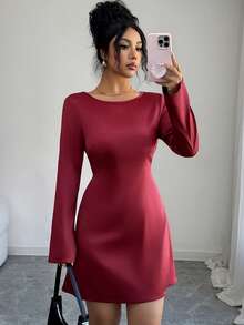 Modelyn 迷你酒红色露背撞色蕾丝连衣裙 - 酒紅色 - 查看 4
