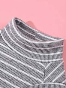 PETSIN 1pc Cat And Dog Clothing, Embroidered Heart-Shaped Valentine's Day Gray And White Striped T-Shirt, Comfortable Pet Clothing For Spring And Autumn - grey strips - View 6