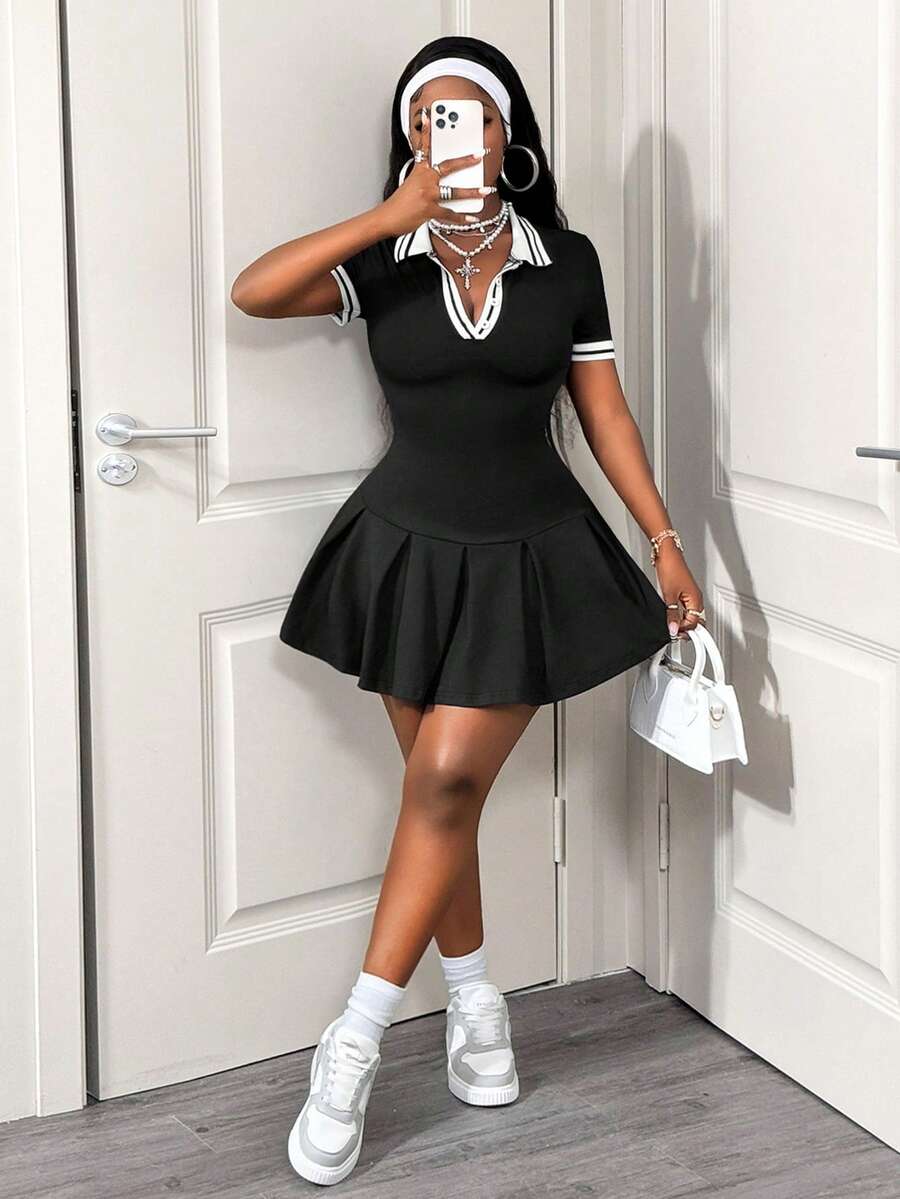 SHEIN BamGlam 女士新款POLO领撞色百褶裙，百褶连衣裙，连衣裙，YK2酷女孩风，休闲学院风，伞裙 - 黑色 - 查看 1