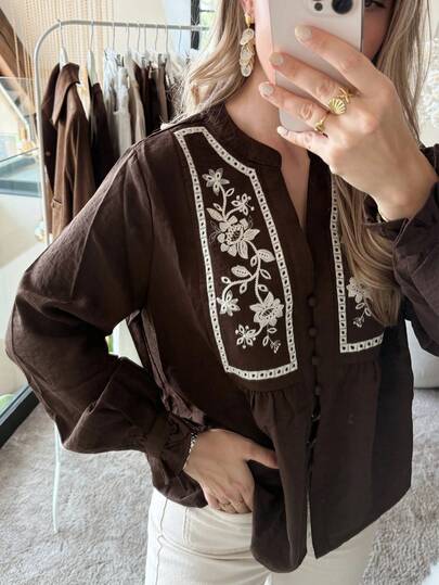 Serisse 女士花卉刺绣V领长袖纽扣设计休闲衬衫，撞色刺绣衬衫，棕色衬衫，棕色上衣，喇叭袖上衣，法式风格，巴黎女士，欧式风格，欧洲度假，秋冬季，优雅女士衬衫，适合所有季节，冬季女士，新年，新年女士，法式休闲通勤，复古，简约，适合日常穿着，法式风格，欧式春季