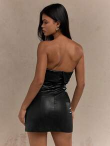MISSGUIDED Gaun Mini Kulit Tanpa Tali Model Bandeau, Gaun Ketat untuk Pesta Malam di Klub, Gaun Tanpa Lengan yang Memikat Bentuk Tubuh - Hitam - View 2