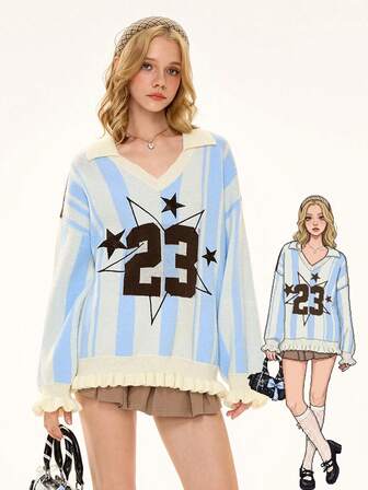 Pull col avec rayures bleues claires, pentagramme et lettres, style kawaii et mignon