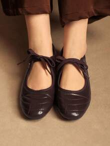 Rosivie 女士休闲百搭通勤简约系带平底鞋 - 咖啡棕 - 查看 4