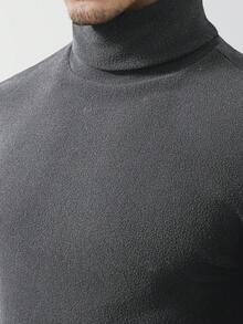 Core Aspect Kaos Pria Warna Abu-abu Gelap Polos Kerah Tinggi Lengan Panjang Potongan Reguler Untuk Olahraga di Gym dan Perjalanan Sehari-hari - Dark Grey - View 3