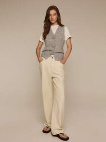 ATUI Studio Women's V-Neck 3D Floral Design Fashionable Versatile Vacation Travel Knit Vest - Grey - View 5