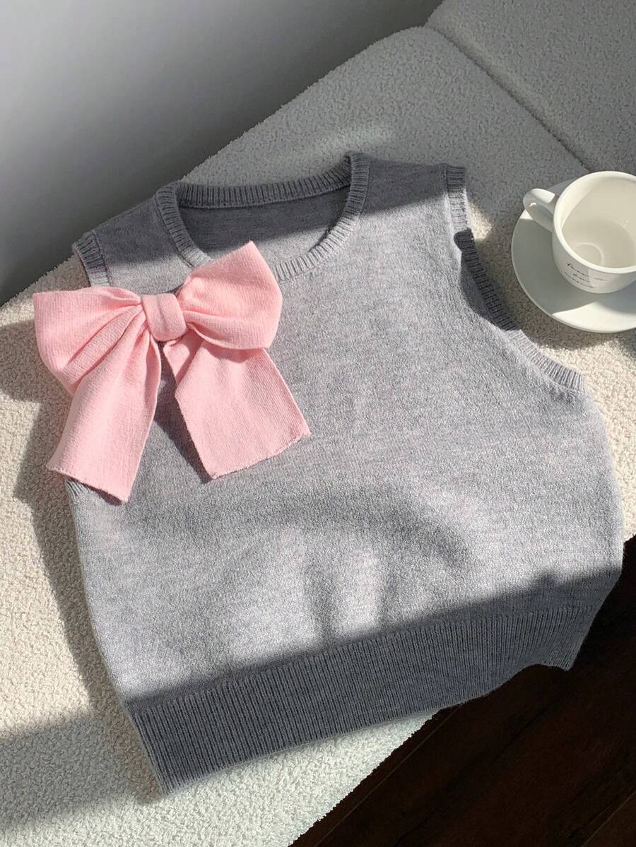 Comfortcana 粉色3D蝴蝶结灰色圆领宽松直筒可爱情人节女士毛衣背心 - 彩色 - 查看 1