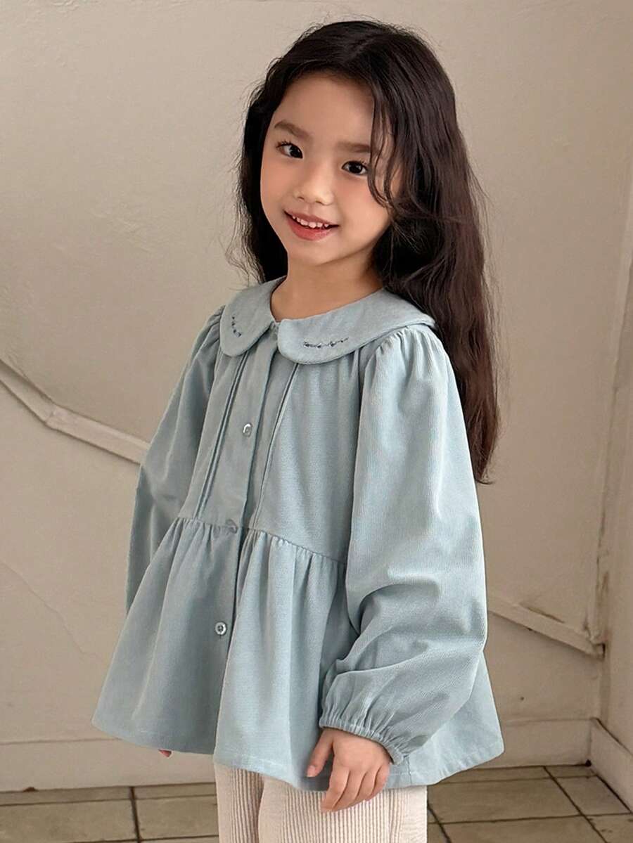 DAZY 女童彼得潘领荷叶边下摆花卉刺绣长袖衬衫，春秋季 - 藍色 - 查看 1