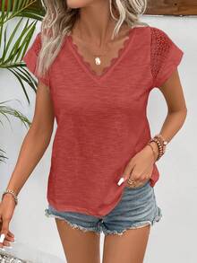 SHEIN Frenchy 短袖蕾絲拼接t恤 - 紅木色 - 查看 5