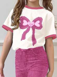 2 pièces Ensemble tee-shirt à manches courtes col rond avec motif nœud et patchwork de dentelle et pantalon skinny évasé pour fille préado, tenues d'été, confort facile, couches d'automne pour enfants, enfants élégants, tenues décontractées, vêtements graphiques pour enfants, rentrée scolaire, vêtements d'automne, bal des finissants