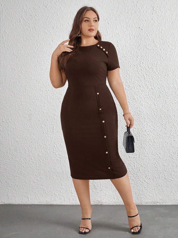 SHEIN Privé Plus Size Women's Solid Color Round Neck Short Sleeve Button Design Elegant Fitted Dress Plus Size Brown Dress Brown Bodycon Dress - Brown - View 5