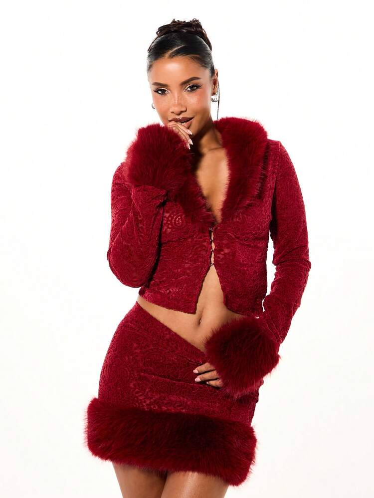SUMWON WOMEN Lace Top With Fur Collar