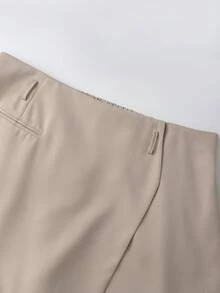 SHEIN PETITE CURVE 大码女式休闲A字纯色短裤 - 杏色 - 查看 4