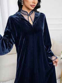Al Najma 女士波点网纱拼接长袖连帽阿拉伯连衣裙 - 藏蓝色 - 查看 4
