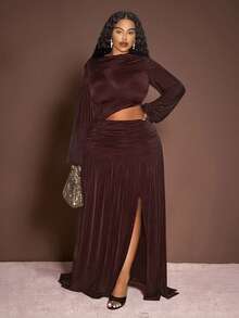 Veslaya Nouvelle robe élégante pour l'automne/l'hiver pour les occasions de fête élégantes, les sorties décontractées, les rendez-vous, les sorties entre amies, les anniversaires, les , les événements formels, les galas, les remises de diplômes et les mariages. Coupe slim, en tissu marron unicolore avec un patchwork irrégulier partiel, taille froncée, découpe latérale partielle, jupe longue évasée en tissu stretch brillant. Ensemble deux pièces grande taille, jupe longue plissée, ensemble jupe courbe, ensemble jupe longue plissée modeste. - Marron - Voir 1