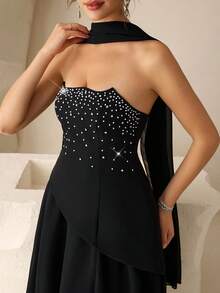 Coutiva Gaun Malam Formal Hitam Elegan Mewah Tanpa Tali dengan Hiasan Ruffle dan Rhinestone, Gaun Berpayet dengan Hiasan di Bagian Dada untuk Pernikahan, Pesta & Acara Dansa - Hitam - View 4