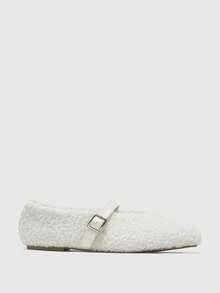 CUCCOO BIZCHIC Sepatu Slip-On Kasual Wanita dengan Desain Gesper dan Bahan Bulu Imitasi untuk Natal dan Hari Valentine - Putih - View 8