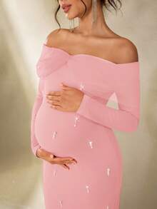 Cheriluna Maternity 孕妇写真礼服，长袖露肩修身连衣裙，饰有多层网纱、蝴蝶结和人造珍珠。 - 粉色 - 查看 5