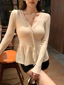 DAZY Tricou damă cu mânecă lungă, casual, cu decolteu în V și tiv cu volane - Caisă - Vizualizare 4