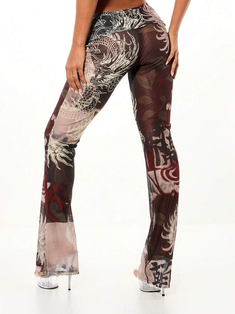 SUMWON Pantalon évasé à taille basse avec bandes transparentes et motifs orientaux, avec imprimé dragon sur le filet plissé