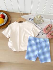 SHEIN LMoss Kids 可爱樱桃蓝格子图案，女婴休闲简约圆领短袖T恤和紧身短裤套装，适合夏季度假 - 彩色 - 查看 2