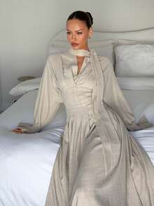 Siren Gaze 女士V领褶裥长连衣裙，秋冬季 - 杏色 - 查看 5