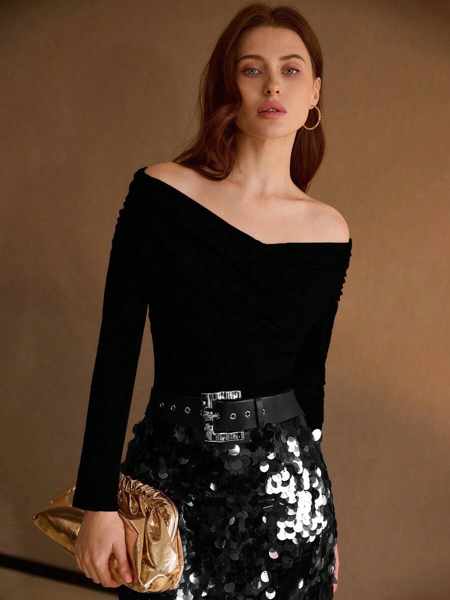 MOTF PREMIUM WOMEN'S ELEGANT ONE-SHOULDER T-SHIRT - Black - View 1