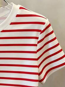 Resyla Camiseta de mujer de cuello redondo ajustada de manga corta con estampado digital en toda la prenda - Multicolor - Ver 3