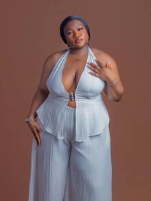 CurvyTilda Nuevo conjunto de top corto texturizado sin espalda y pantalones de pierna ancha, look sexy para fiesta/vuelta al colegio, talla grande, conjunto de fiesta todo en blanco - Blanco - Ver 3