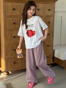 DAZY 2件套少女休闲字母印花宽松T恤上衣和格子直筒睡裤家居服套装 - 紅白色 - 查看 7