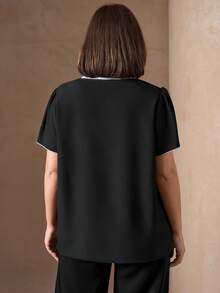 SHEIN Clasi 女士大码休闲黑色商务通勤风荷叶边系带短泡泡袖时尚休闲上衣，优雅女士衬衫，适合外出穿着，春夏皆宜，情人节、婚礼、外出、优雅、度假、节日等场合皆可穿着。 - 黑色 - 查看 7