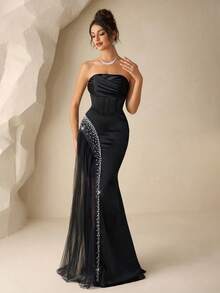 Coutiva 女士正式晚礼服，交叉胸线设计，褶裥网纱拼接，水钻和珍珠装饰，仿鱼骨腰部细节 - 黑色 - 查看 2