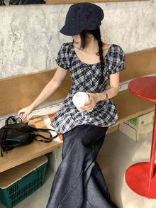 DAZY Women's Plaid Round Neck Casual Short Sleeve Blouse - Black and White - View 6