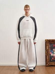 TOKVUE Bộ đồ thể thao nam gồm áo hoodie in chữ và quần nỉ có dây rút eo. - Nhiều màu - Xem 4