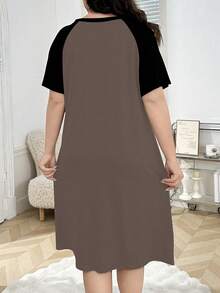 SHEIN Plus Size Casual English Letter Print Contrast Color Raglan Sleeve Nightgown - Mocha Brown - View 2
