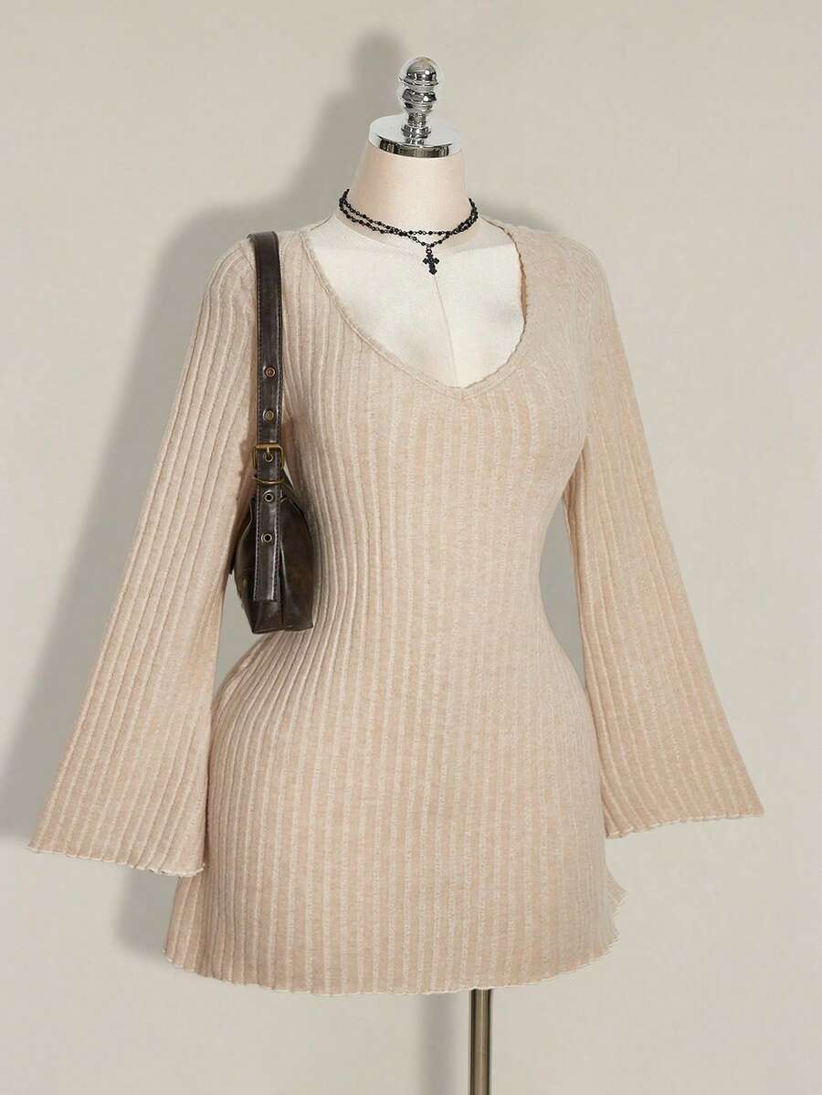 SHEIN ICON 女士复古极简V领喇叭袖毛绒罗纹黑色修身连衣裙，秋冬款 - 杏色 - 查看 1