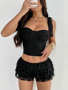 SHEIN PETITE 女士秋冬新款万圣节黑色性感朋克摇滚波西米亚音乐节Y2K黑色蕾丝层叠荷叶边超短裤，新款蕾丝超低腰短裤，黑色蕾丝荷叶边短裤。 - 黑色 - 查看 3