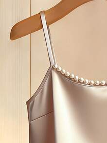 Franclia 时尚新款缎面串珠吊带背心，适合春夏穿着，可单穿或作为内搭。 - 杏色 - 查看 5