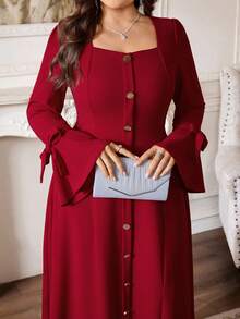 Firerie Robe maxi ample à encolure carrée, taille cintrée, manches à volants, nœud à l'ourlet. Polyvalente pour le port quotidien, printemps/été/automne/hiver. Grandes tailles - Rouge foncé - Voir 2