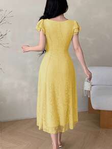 Modelyn Vestido de Verão Sem Mangas com Recortes de Renda e Decoração Floral para Mulheres - Amarelo - Visão 2