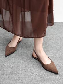 CUCCOO BIZCHIC 简约纯色尖头平底休闲通勤基本款黑色镜面PU皮革露跟平底鞋女士办公鞋 - 鏽棕色 - 查看 4