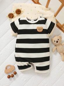 SHEIN Bộ áo liền quần ngắn tay cổ tròn kẻ sọc đen trắng cho bé trai sơ sinh, họa tiết gấu bông, thời trang, giản dị, dễ thương, phong cách mùa hè mới. - Đen và trắng - Xem 4